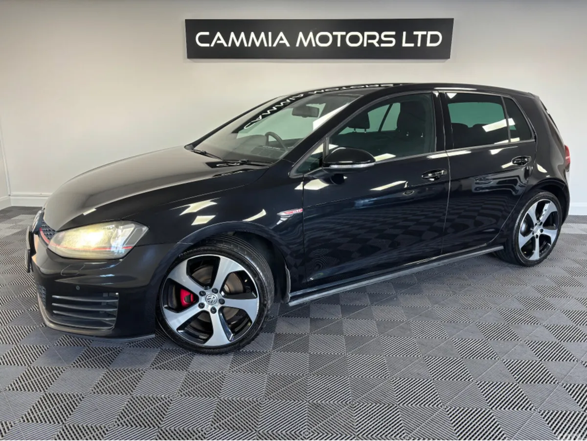 Volkswagen Golf Hatchback, Petrol, 2016, Black