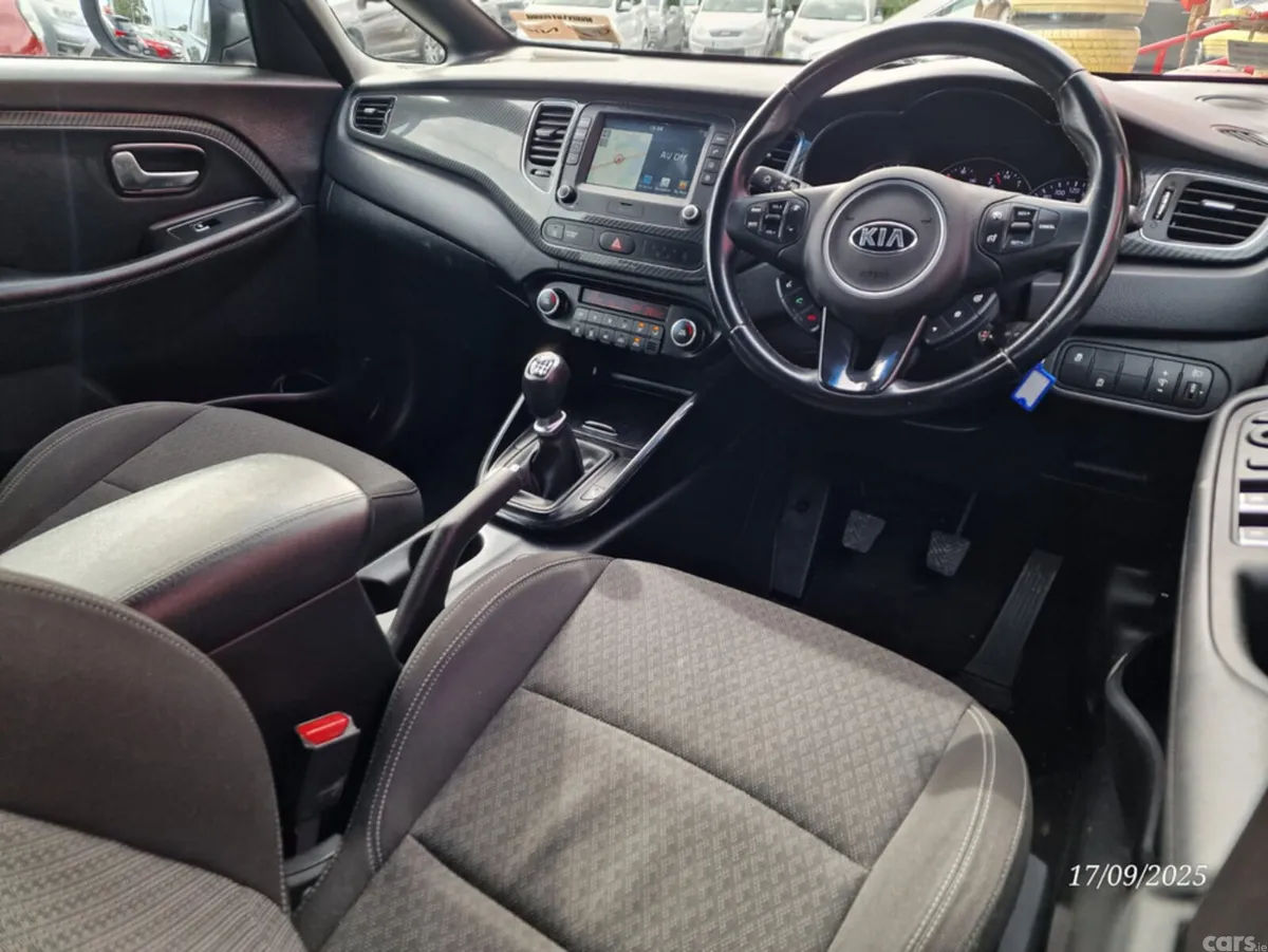 Kia Carens MPV, Diesel, 2018, Blue