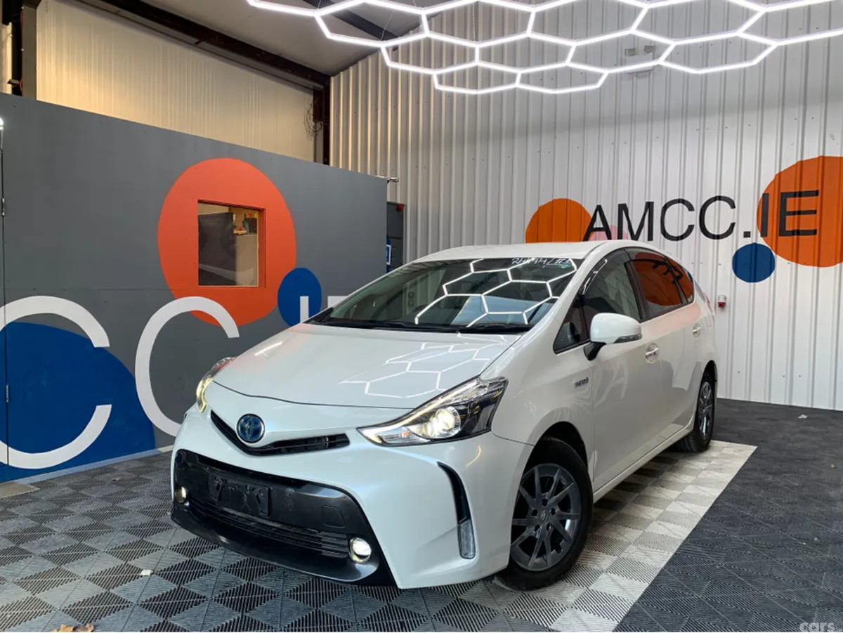 Toyota Prius MPV, Petrol Hybrid, 2017, White