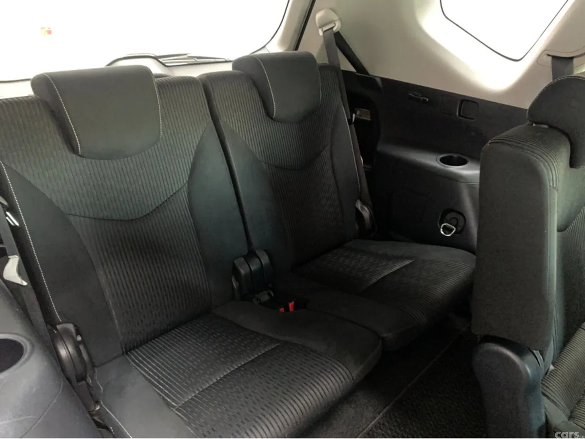 Toyota Prius MPV, Petrol Hybrid, 2017, White