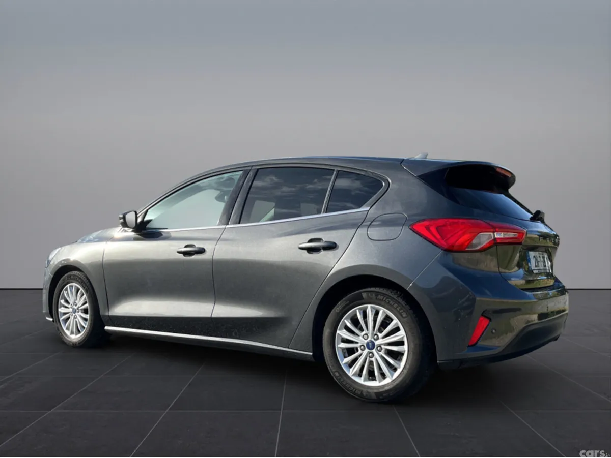 Ford Focus Hatchback, Petrol Hybrid, 2021, Grey