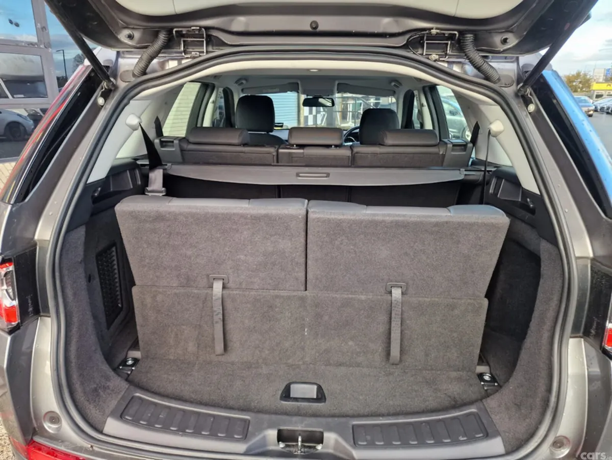 Land Rover Discovery SUV, Diesel, 2019, Grey