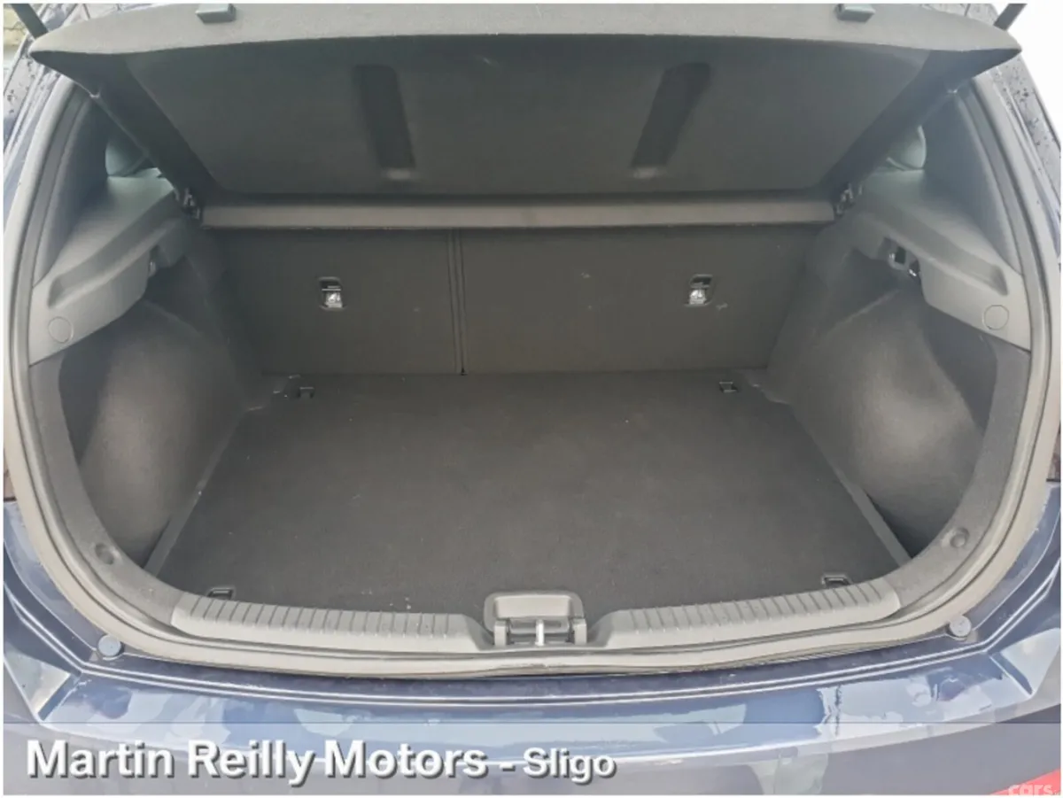 Hyundai i30 Hatchback, Petrol, 2025, Blue