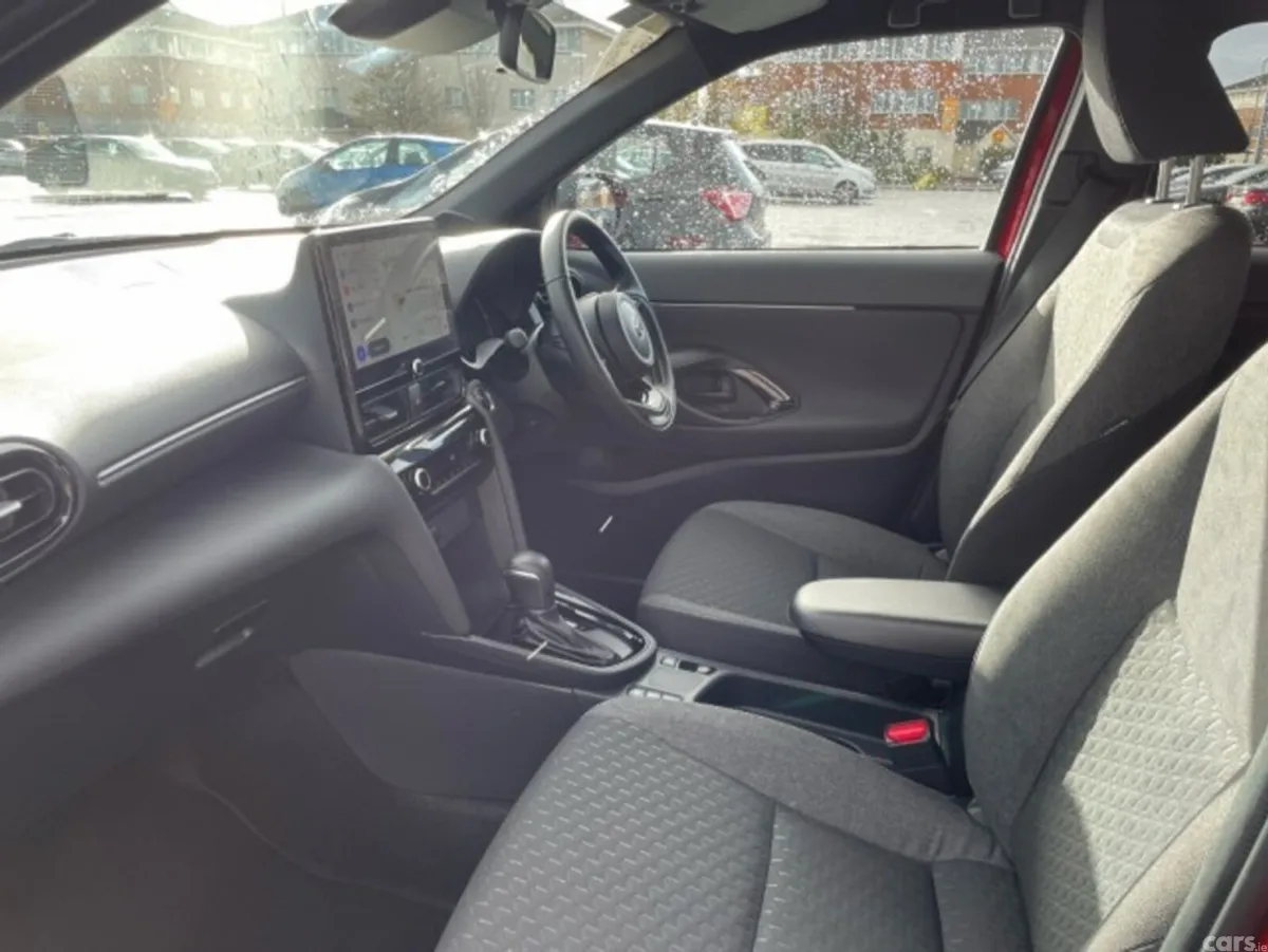 Toyota Yaris Cross SUV, Petrol Hybrid, 2025, Red