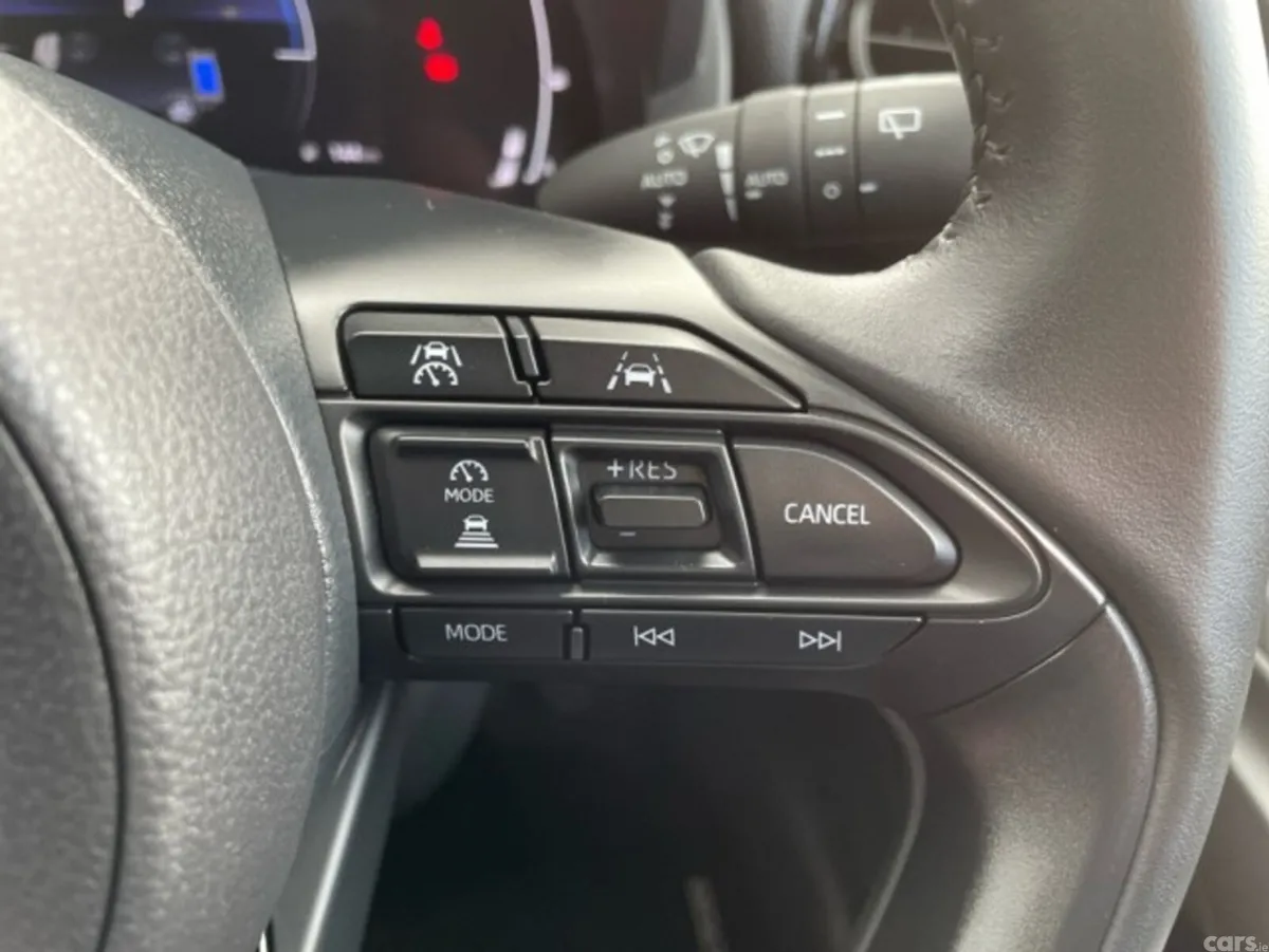 Toyota Yaris Cross SUV, Petrol Hybrid, 2025, Red