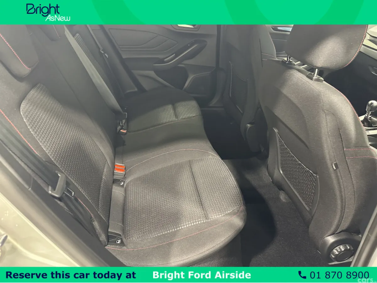 Ford Focus Hatchback, Petrol Hybrid, 2025, Grey