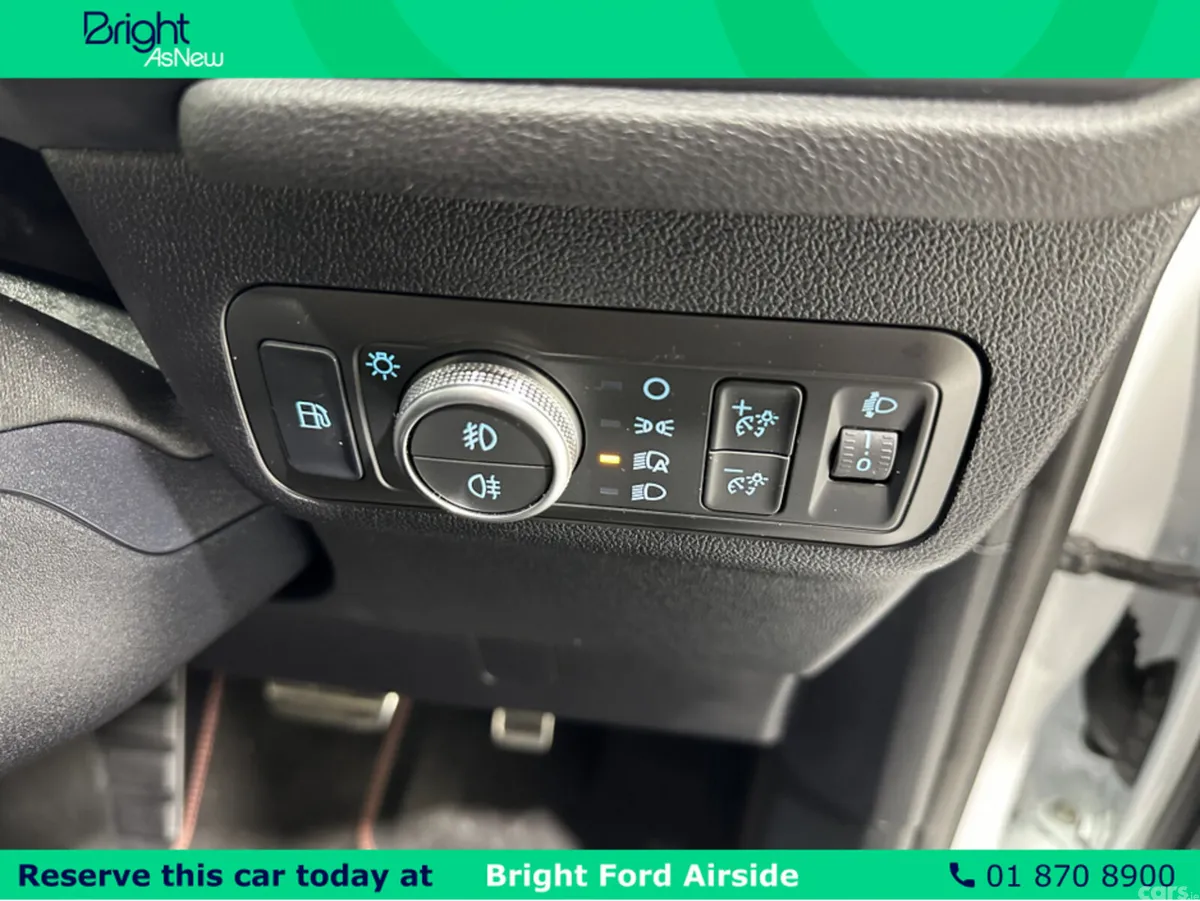 Ford Kuga MPV, Petrol Plug-in Hybrid, 2023, White