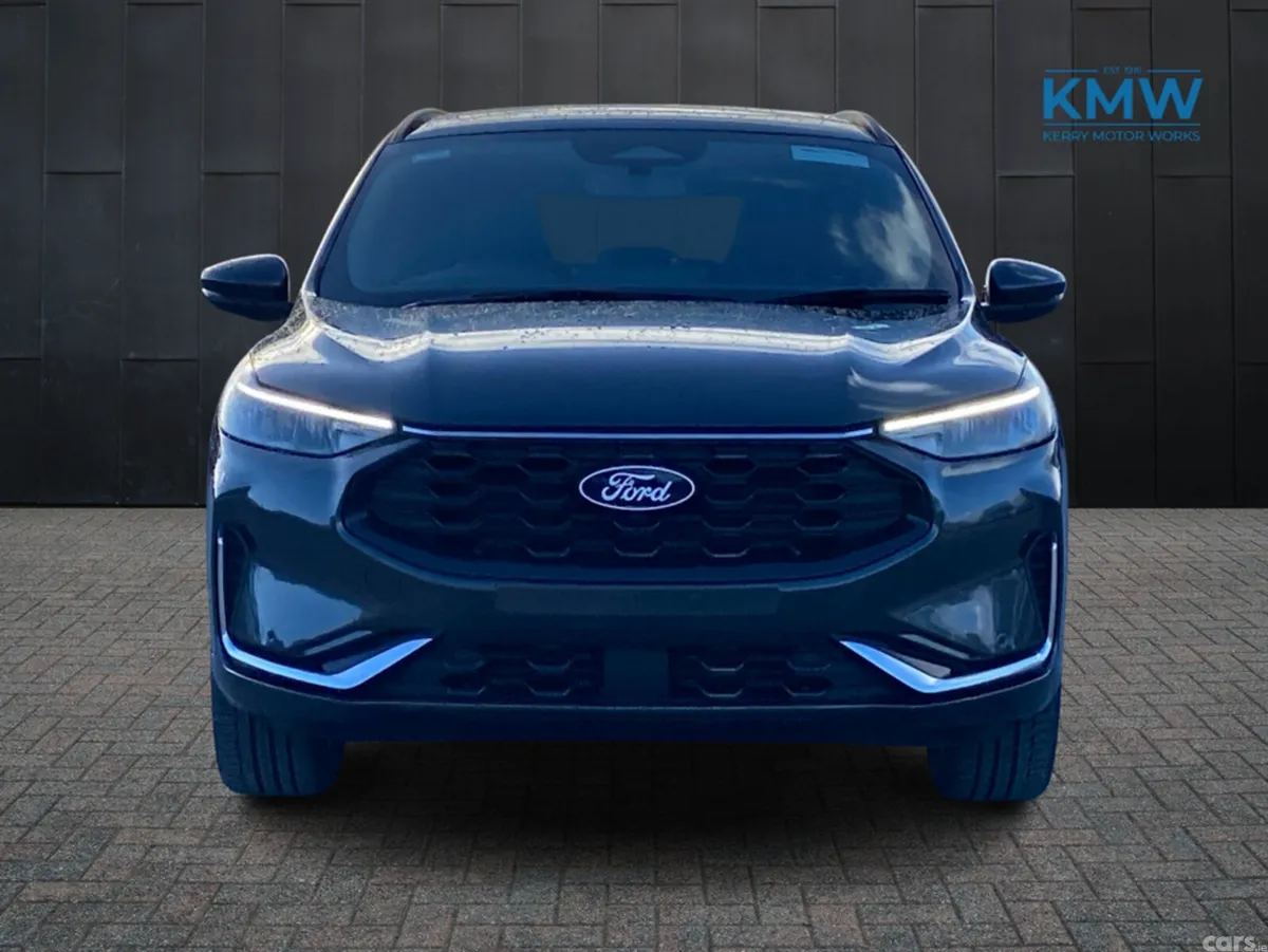 Ford Kuga SUV, Petrol Plug-in Hybrid, 2026, Grey