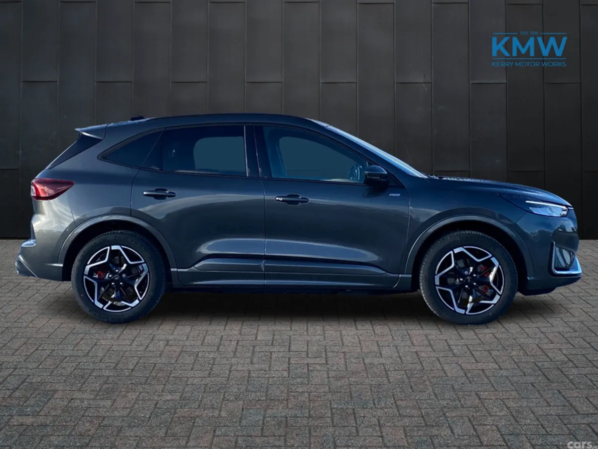 Ford Kuga SUV, Petrol Plug-in Hybrid, 2026, Grey