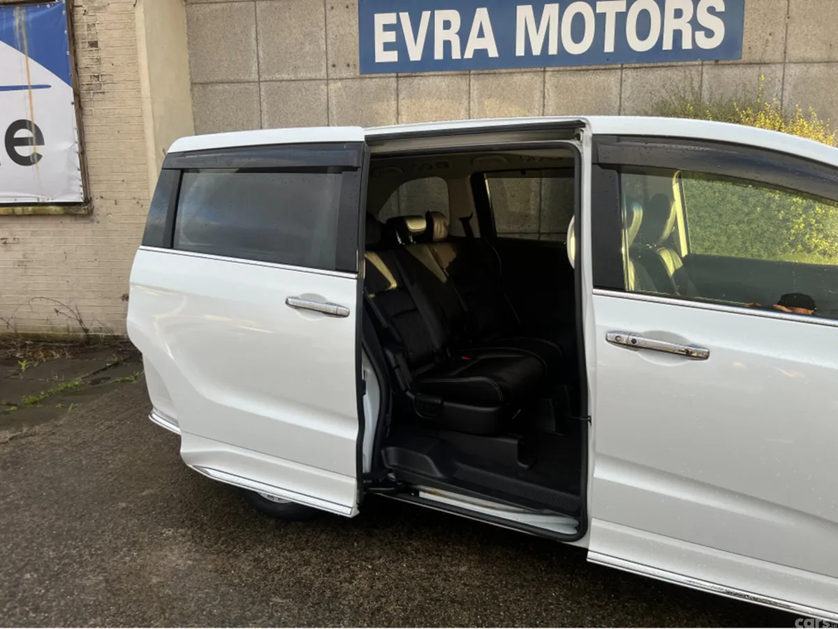 Honda Odyssey MPV, Petrol Hybrid, 2019, White