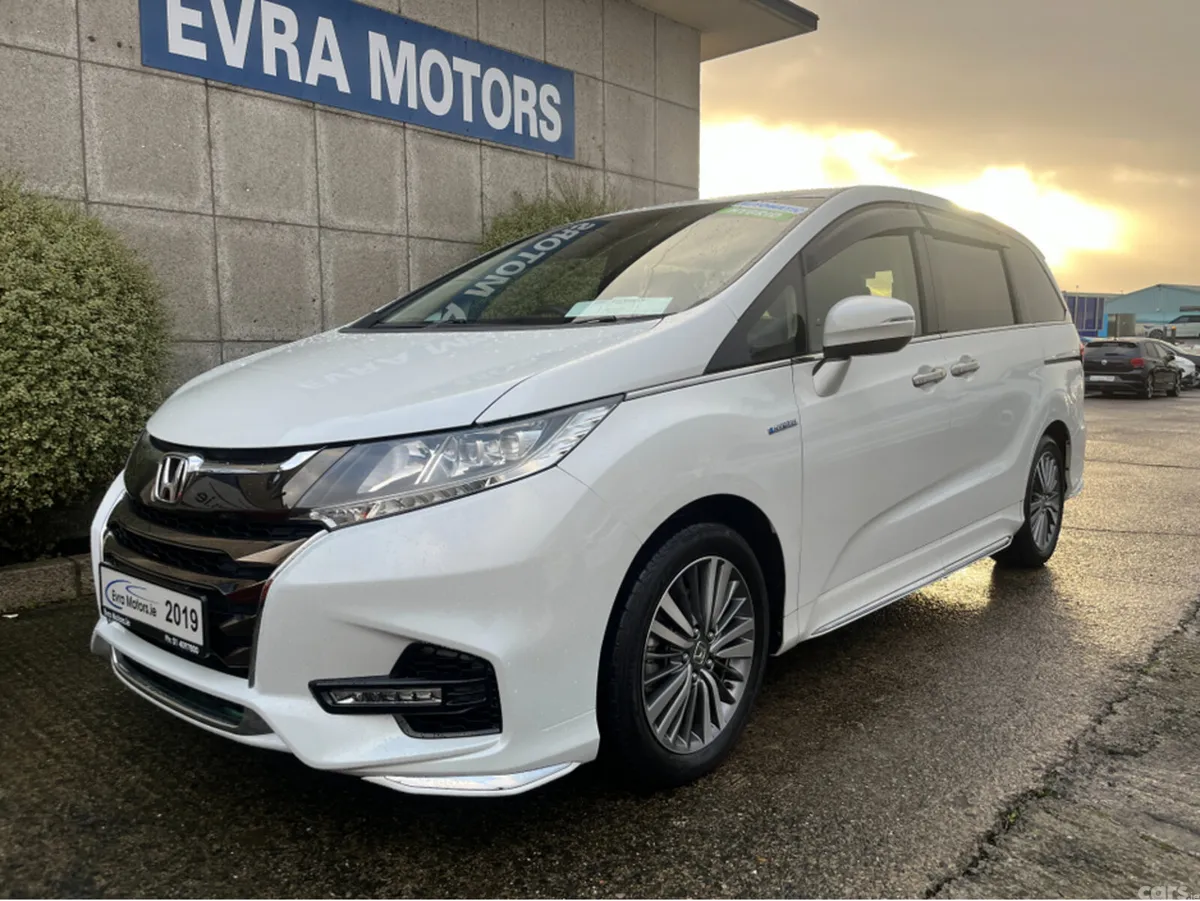 Honda Odyssey MPV, Petrol Hybrid, 2019, White