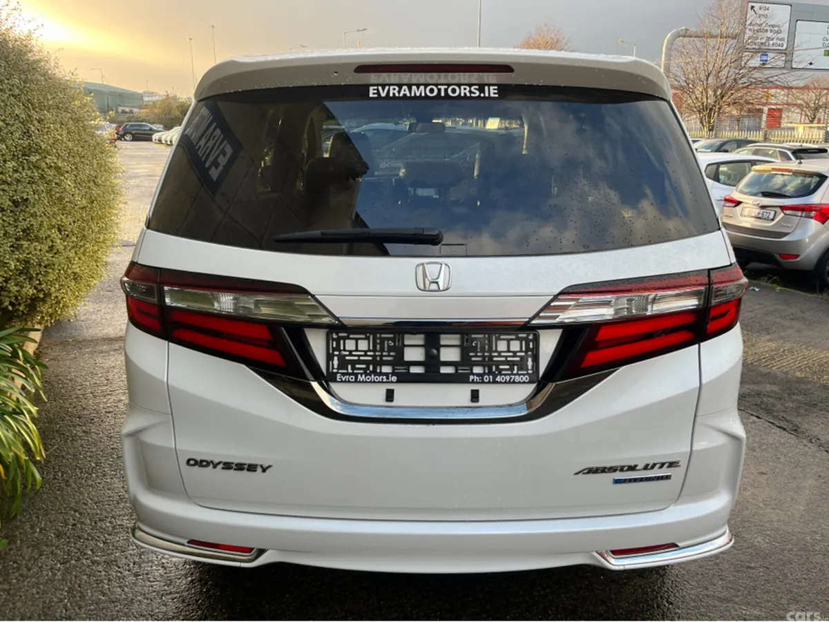 Honda Odyssey MPV, Petrol Hybrid, 2019, White