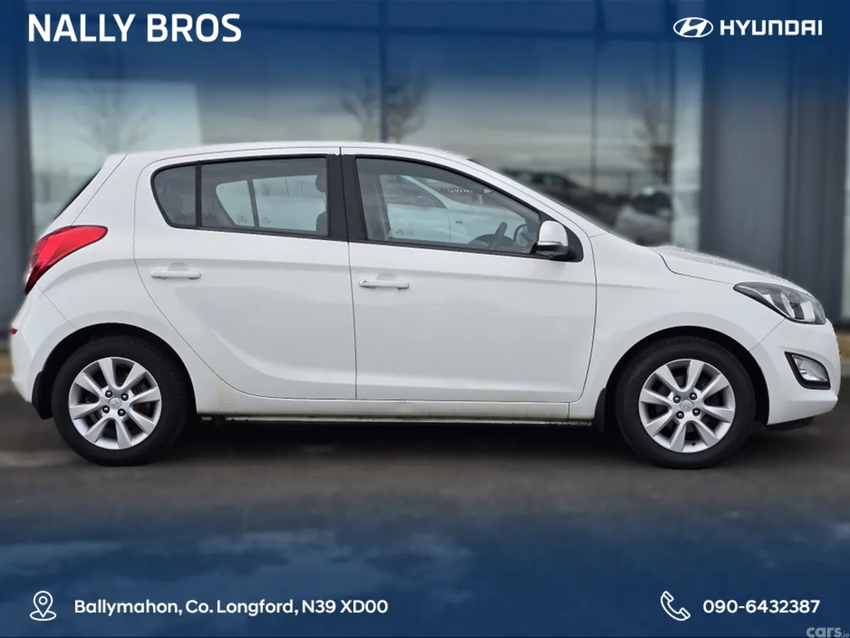 Hyundai i20 Hatchback, Diesel, 2014, White