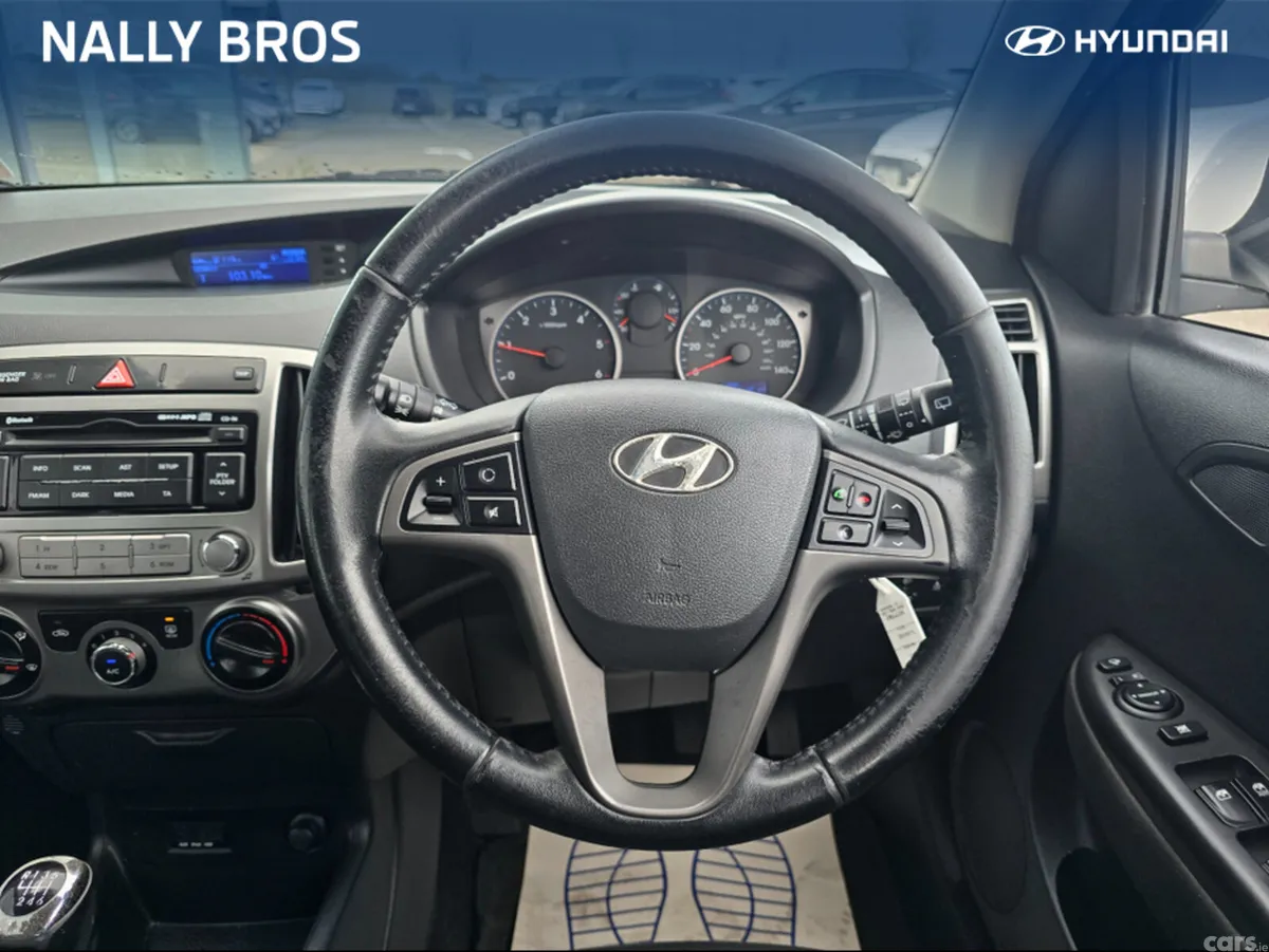 Hyundai i20 Hatchback, Diesel, 2014, White