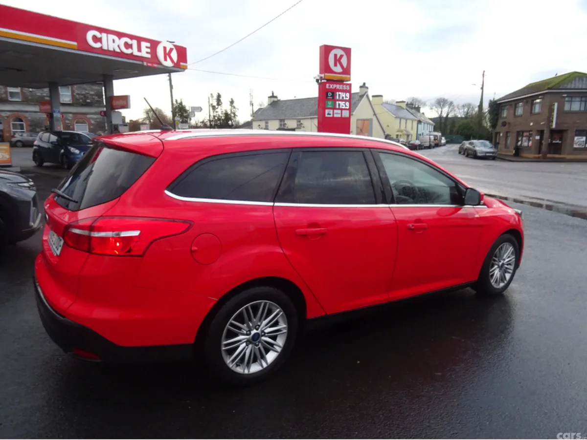 Ford Focus Estate, Diesel, 2017, Red