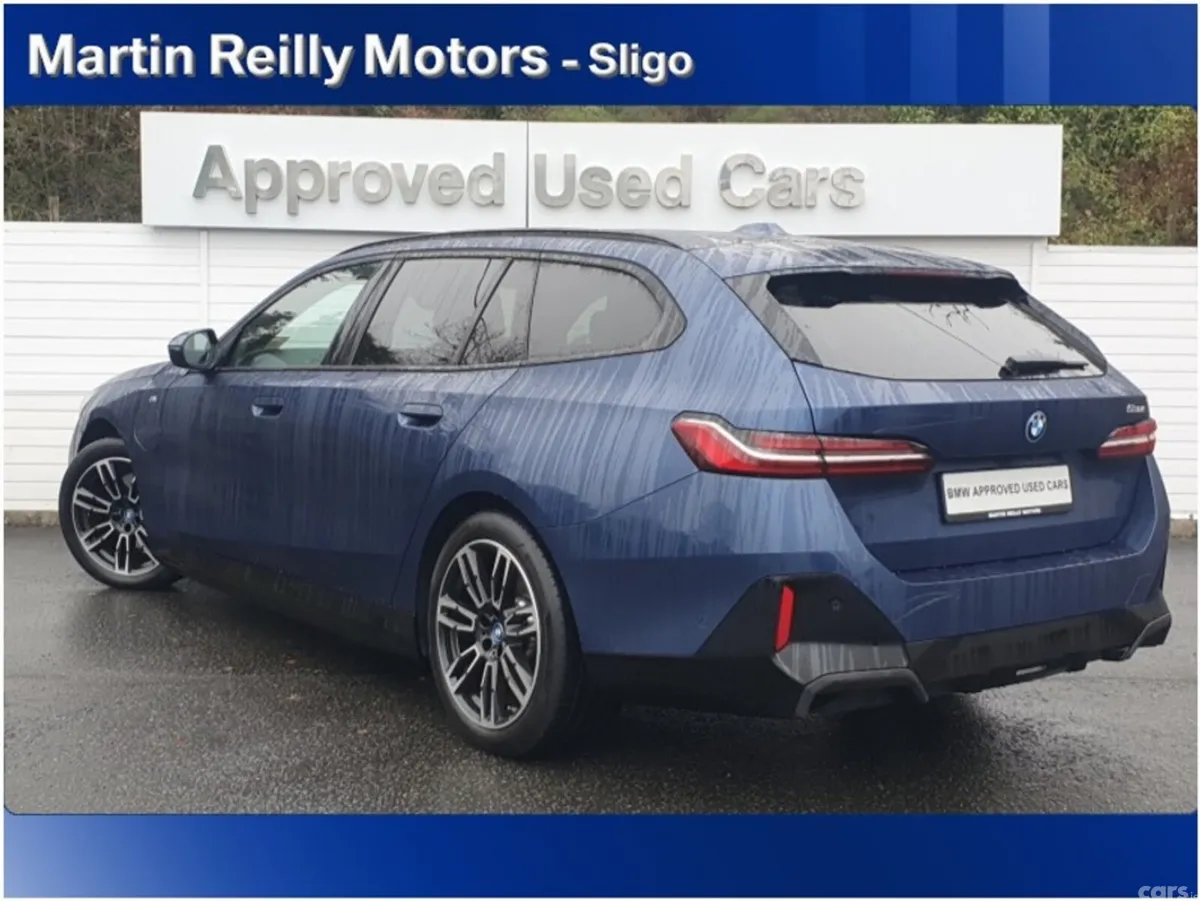 BMW 5-Series Estate, Petrol Plug-in Hybrid, 2025, Blue