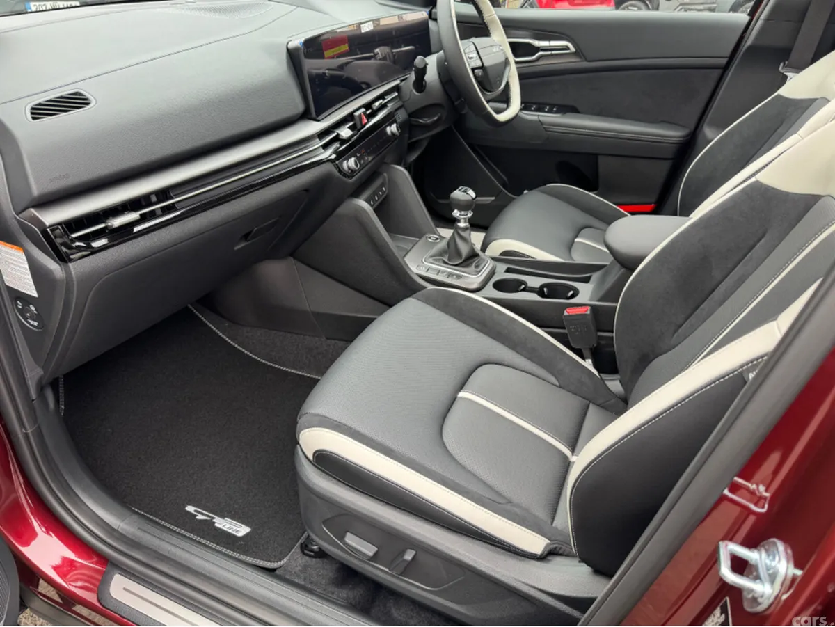 Kia Sportage Hatchback, Diesel, 2026, Red