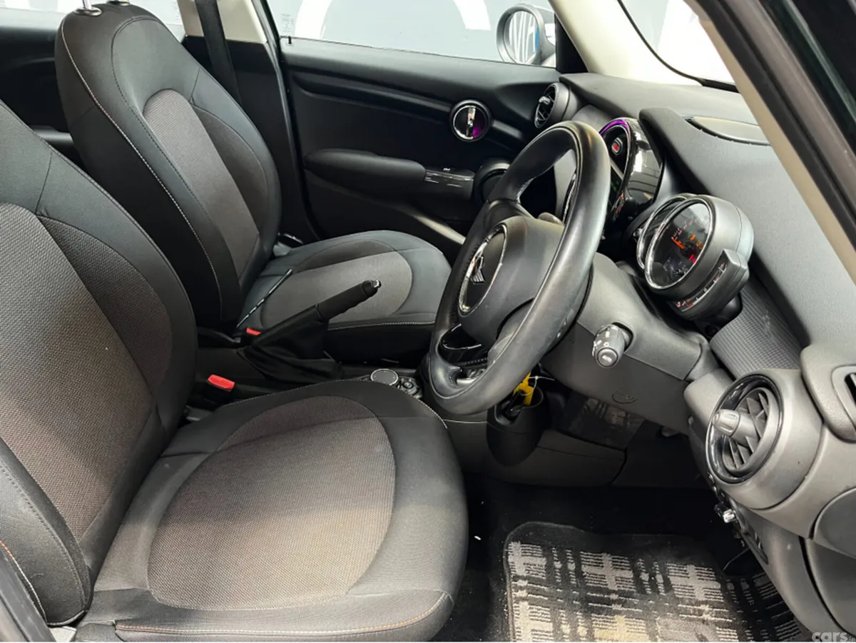 Mini Cooper Hatchback, Petrol, 2018, Green