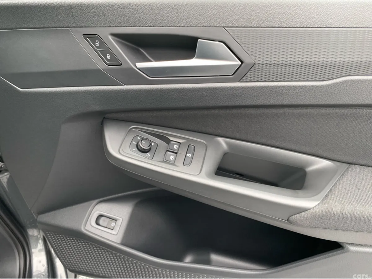 Ford Tourneo Connect MPV, Petrol Plug-in Hybrid, 2026, Grey