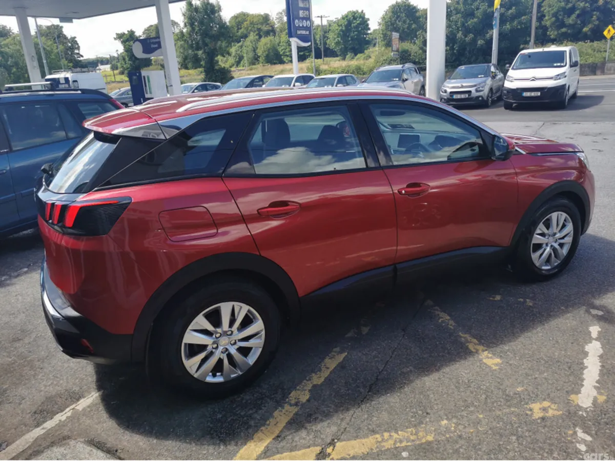 Peugeot 3008 Hatchback, Diesel, 2017, Red