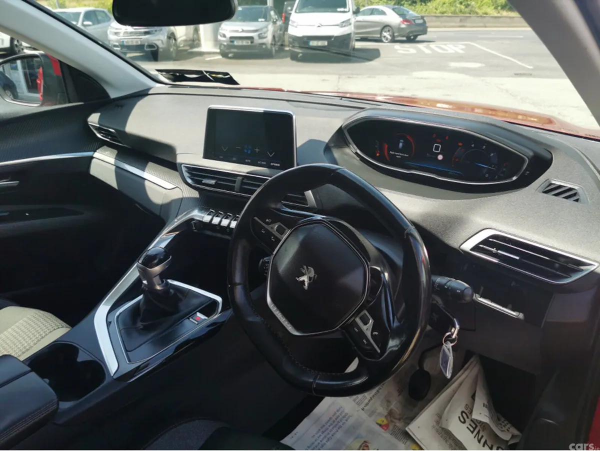 Peugeot 3008 Hatchback, Diesel, 2017, Red