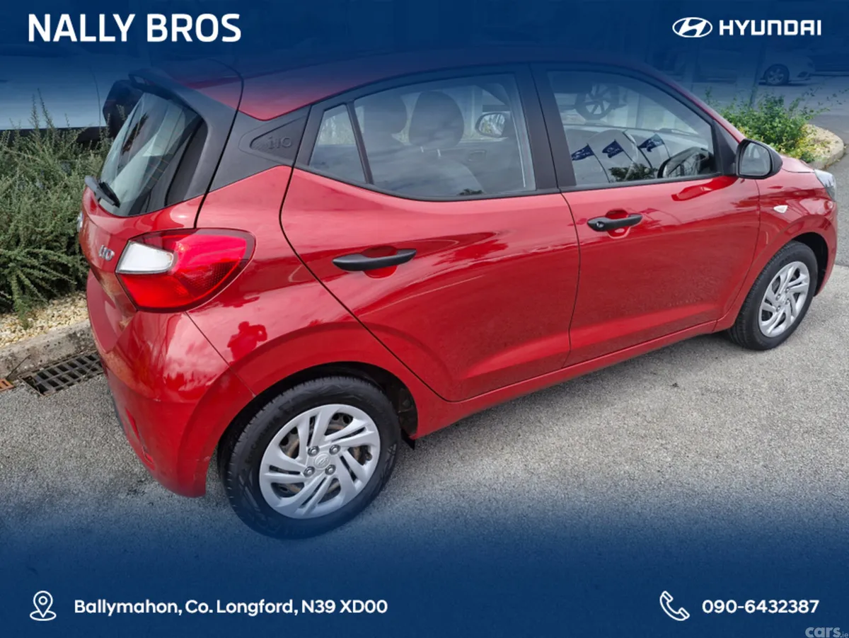 Hyundai i10 Hatchback, Petrol, 2021, Red