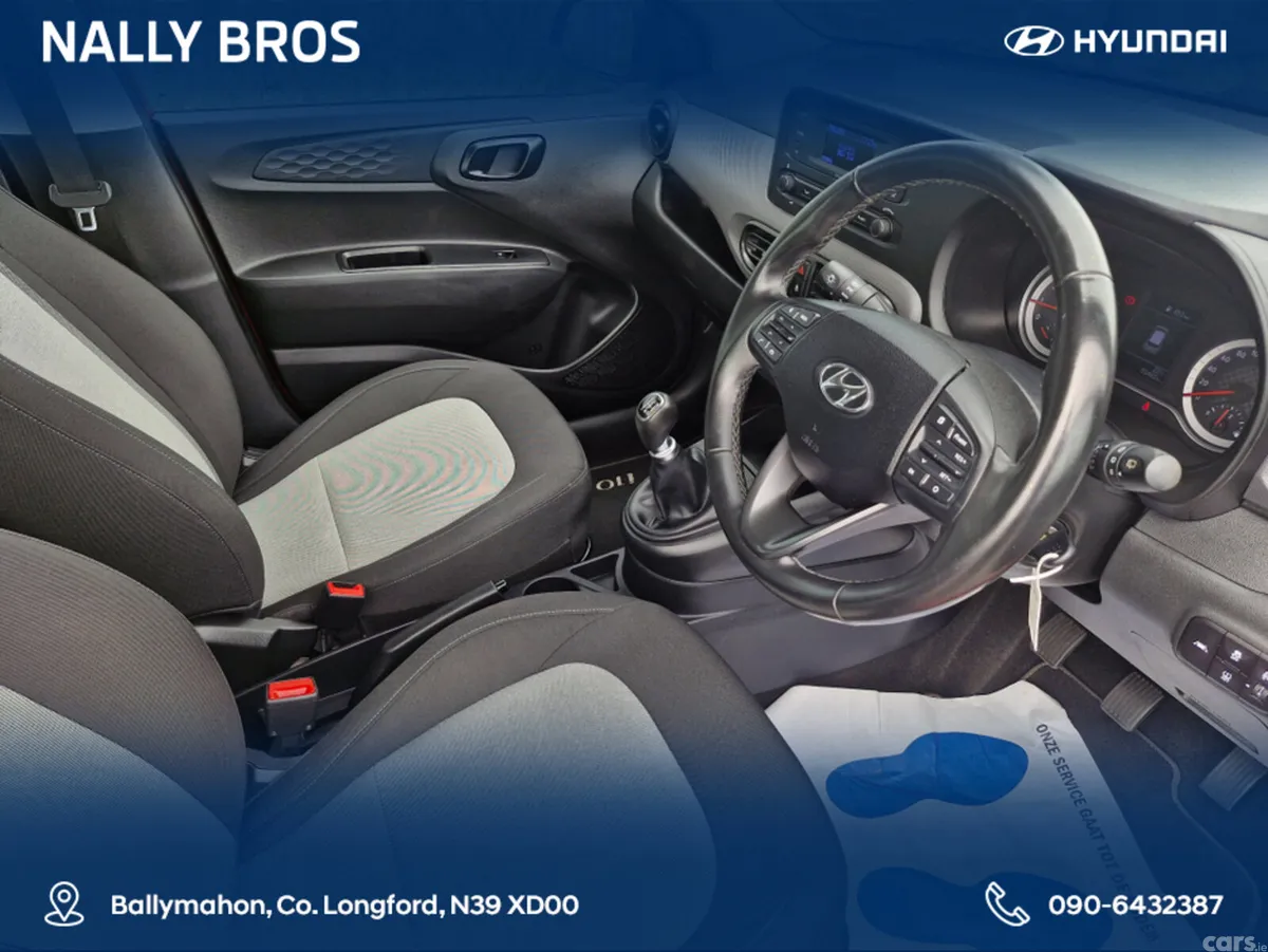 Hyundai i10 Hatchback, Petrol, 2021, Red