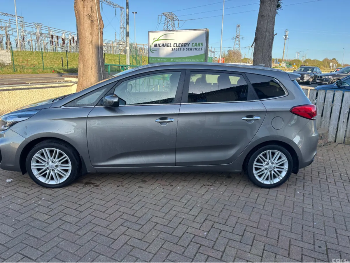 Kia Carens Estate, Diesel, 2018, Grey