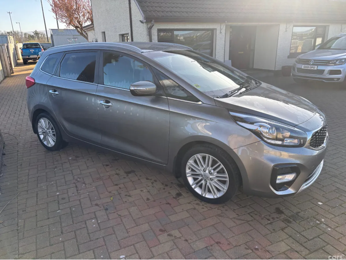 Kia Carens Estate, Diesel, 2018, Grey