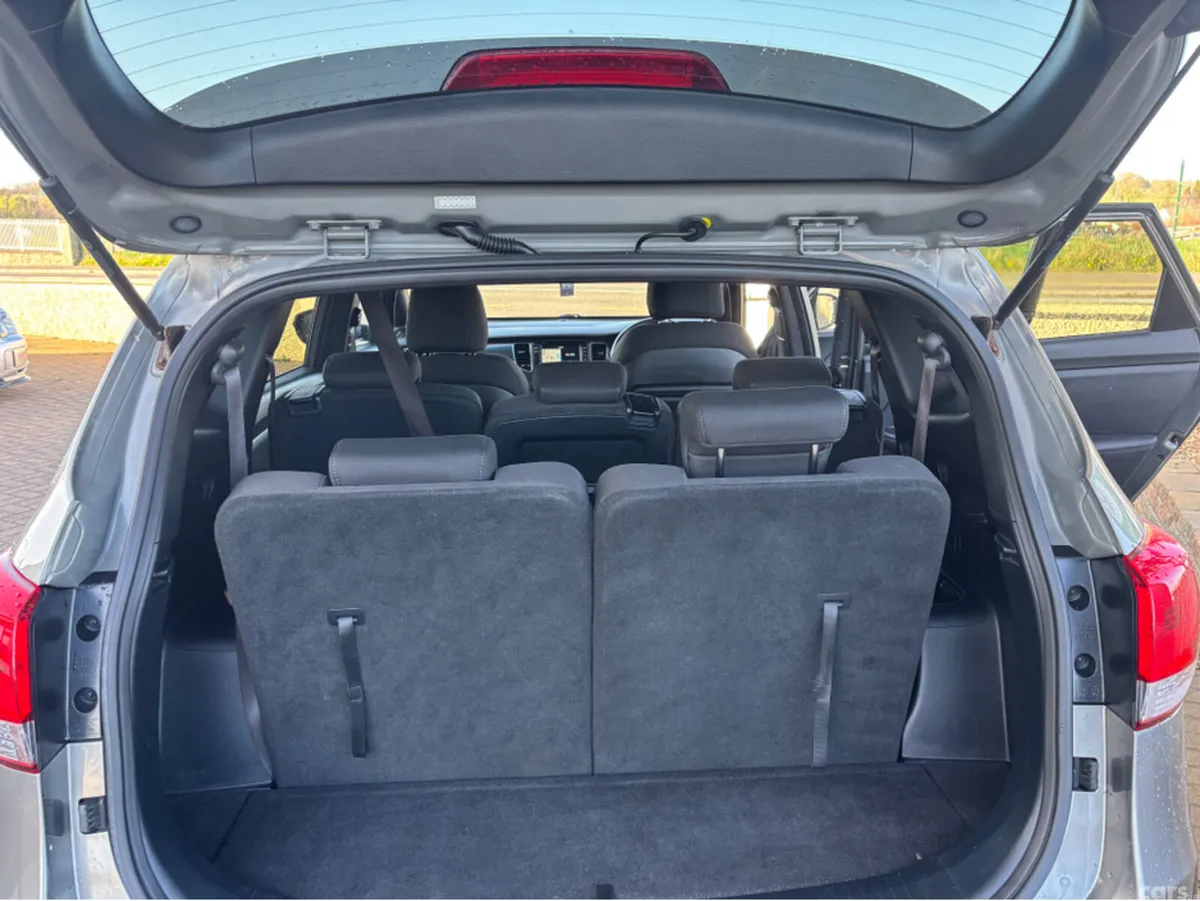 Kia Carens Estate, Diesel, 2018, Grey