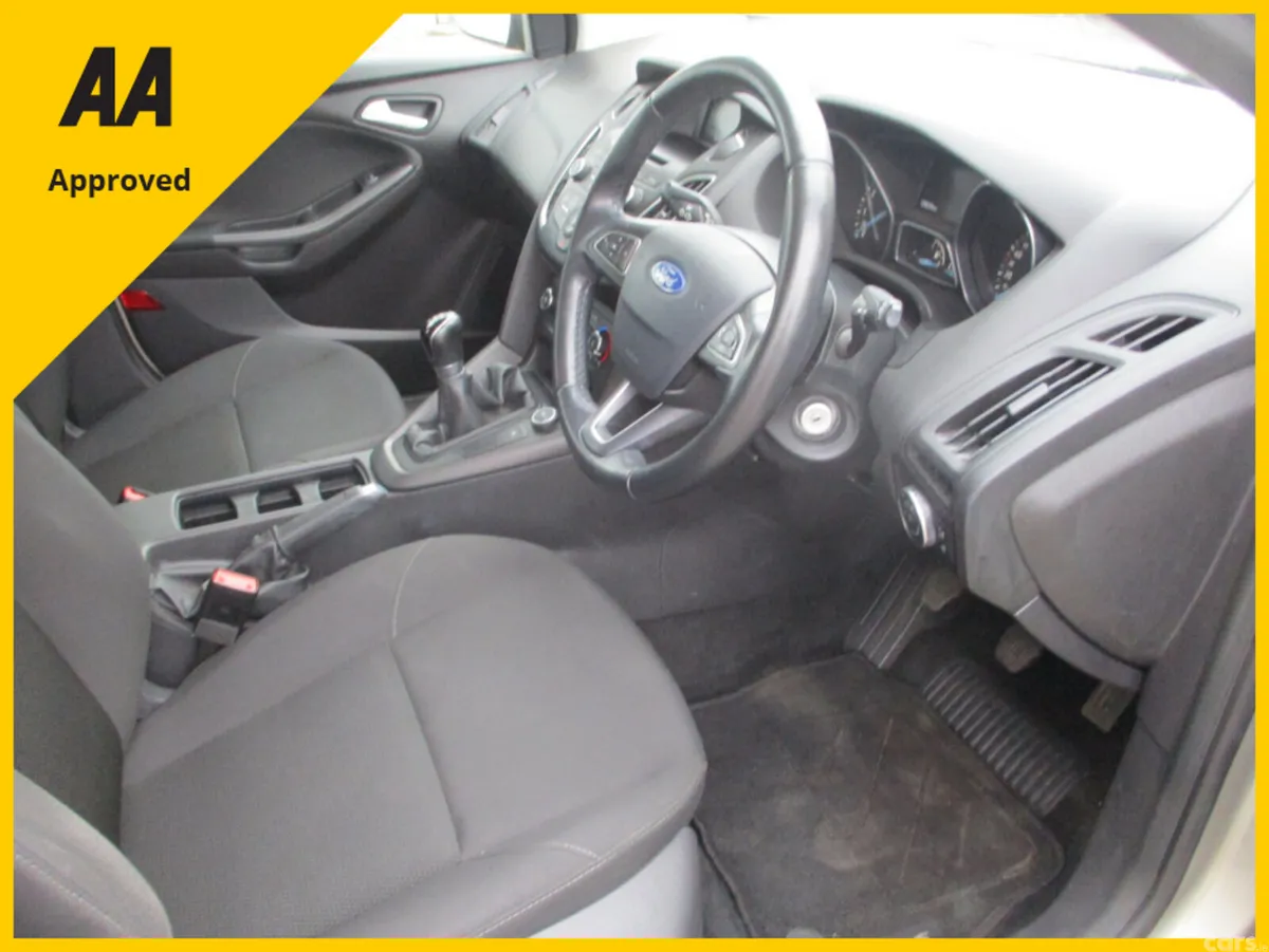 Ford Focus Hatchback, Petrol, 2016, Silver
