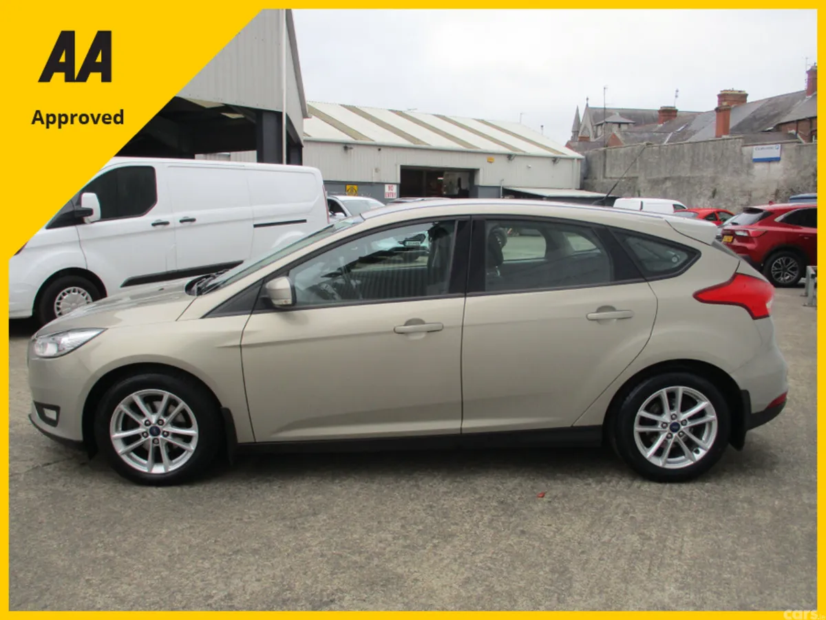 Ford Focus Hatchback, Petrol, 2016, Silver