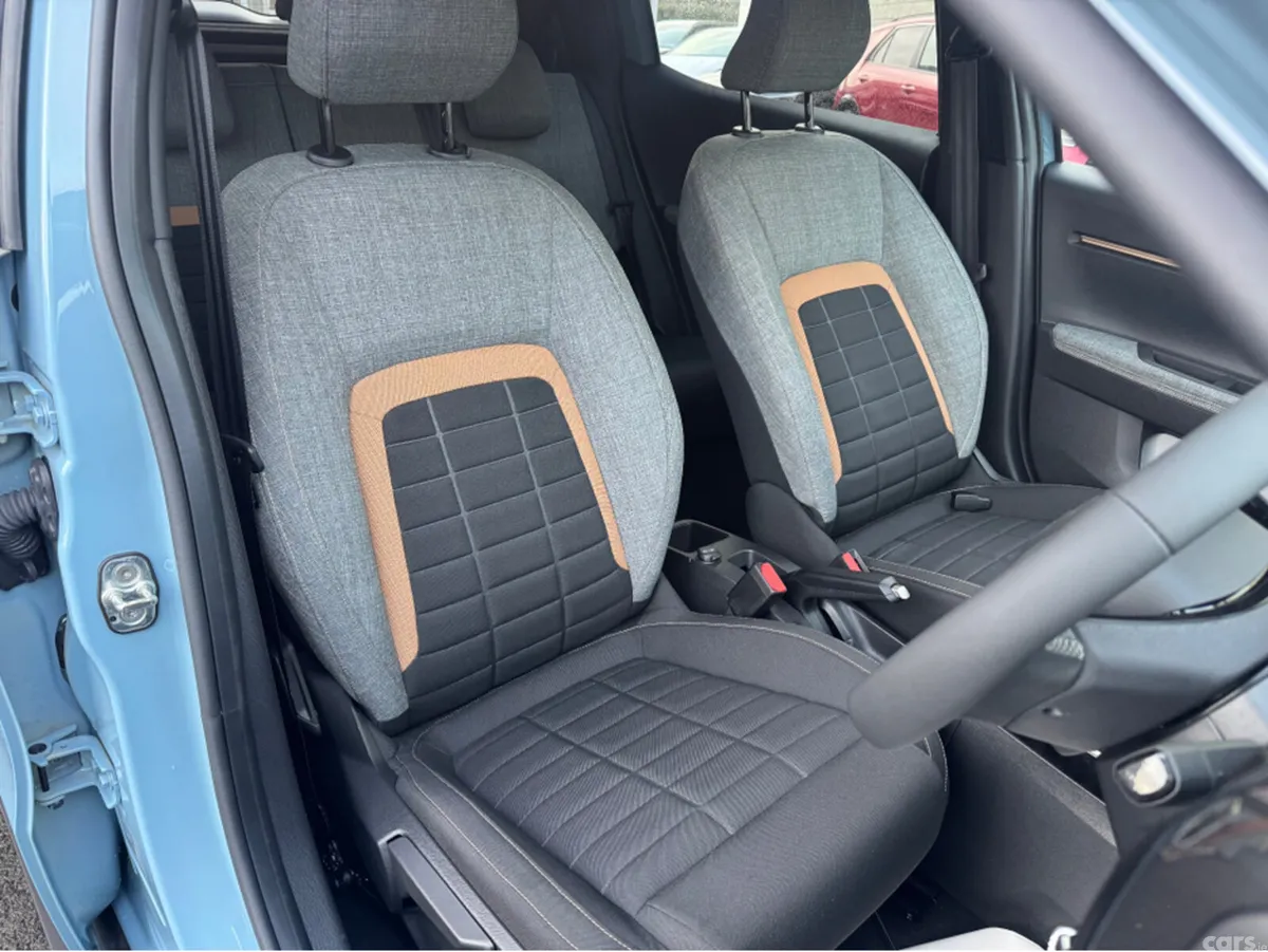 Citroen C3 Aircross Hatchback, Petrol, 2026, Blue