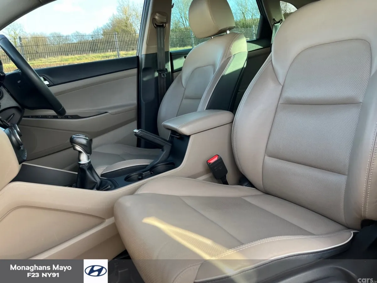 Hyundai Tucson MPV, Diesel, 2019, Black