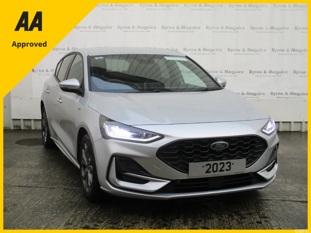 Ford Focus Hatchback, Petrol, 2023, Silver