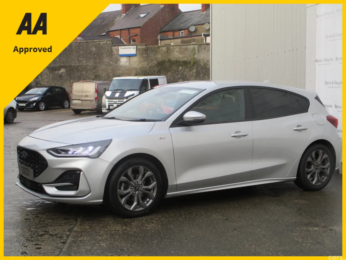 Ford Focus Hatchback, Petrol, 2023, Silver