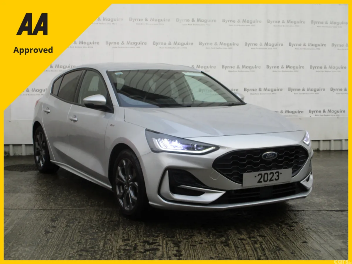 Ford Focus Hatchback, Petrol, 2023, Silver