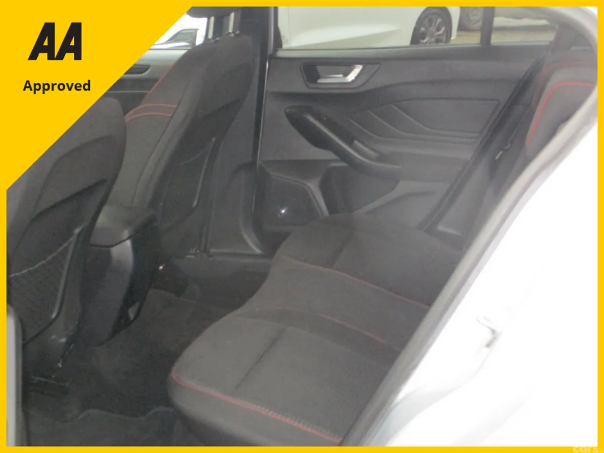 Ford Focus Hatchback, Petrol, 2023, Silver
