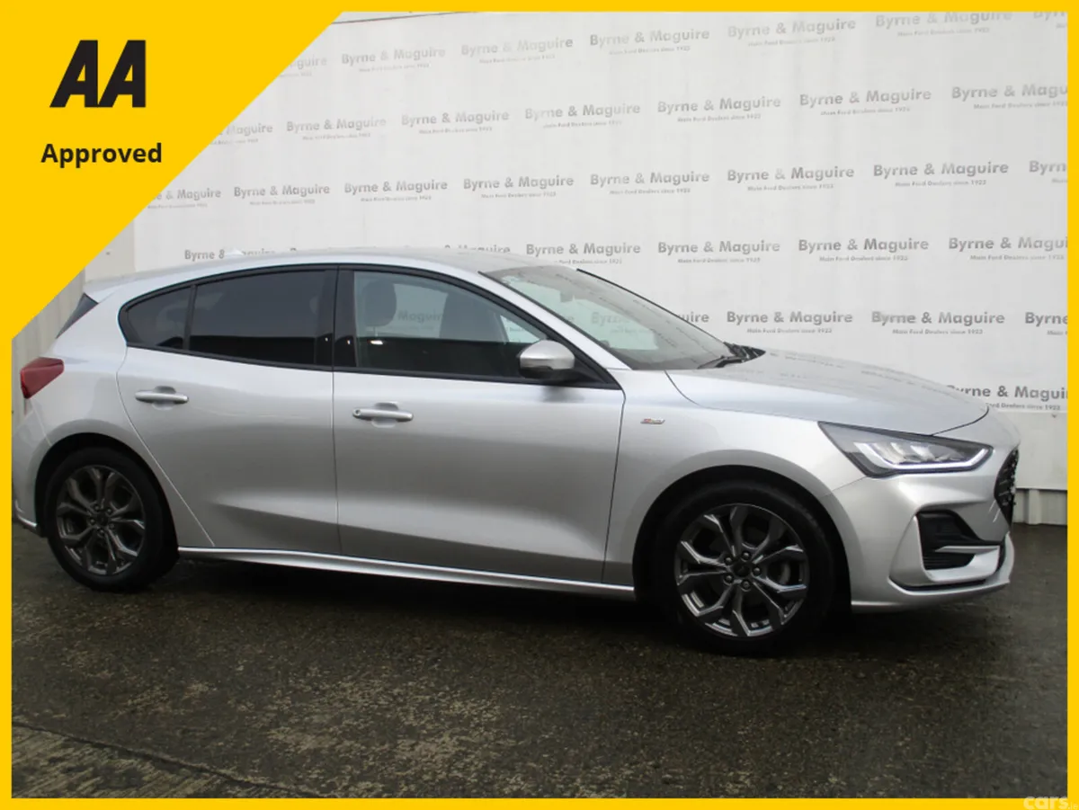 Ford Focus Hatchback, Petrol, 2023, Silver
