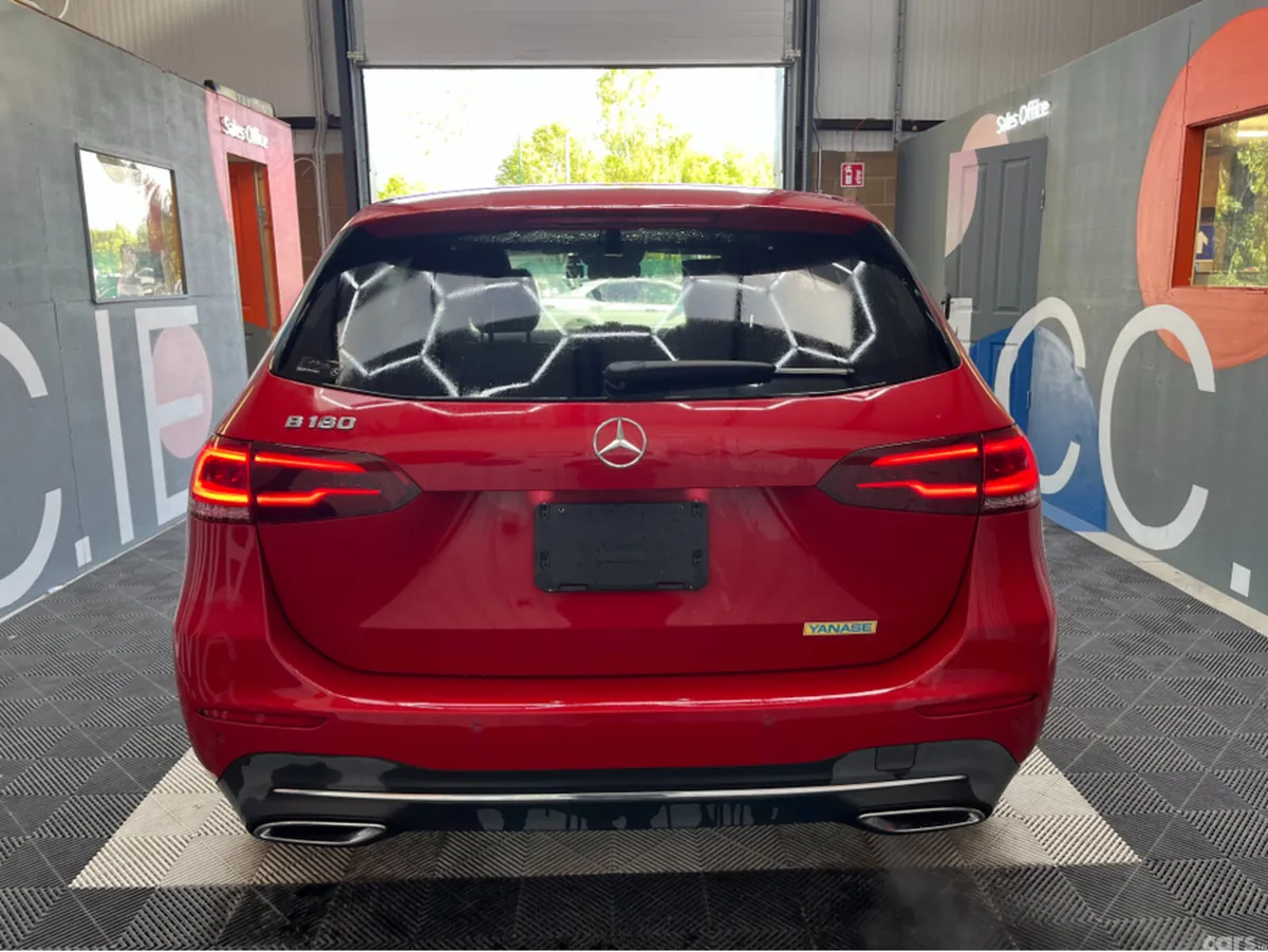 Mercedes-Benz B-Class MPV, Petrol, 2019, Red