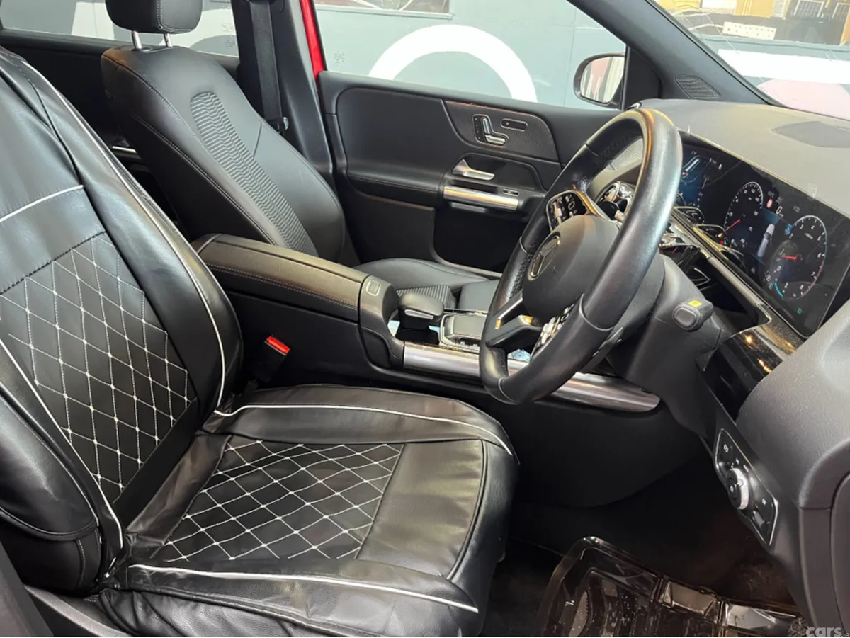 Mercedes-Benz B-Class MPV, Petrol, 2019, Red