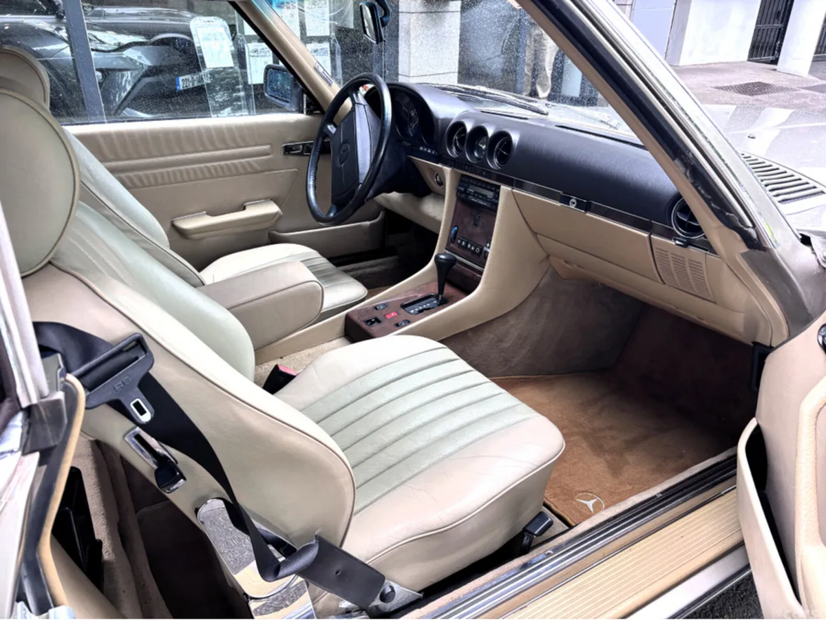 Mercedes-Benz SL-Class Coupe, Petrol, 1988, Gold
