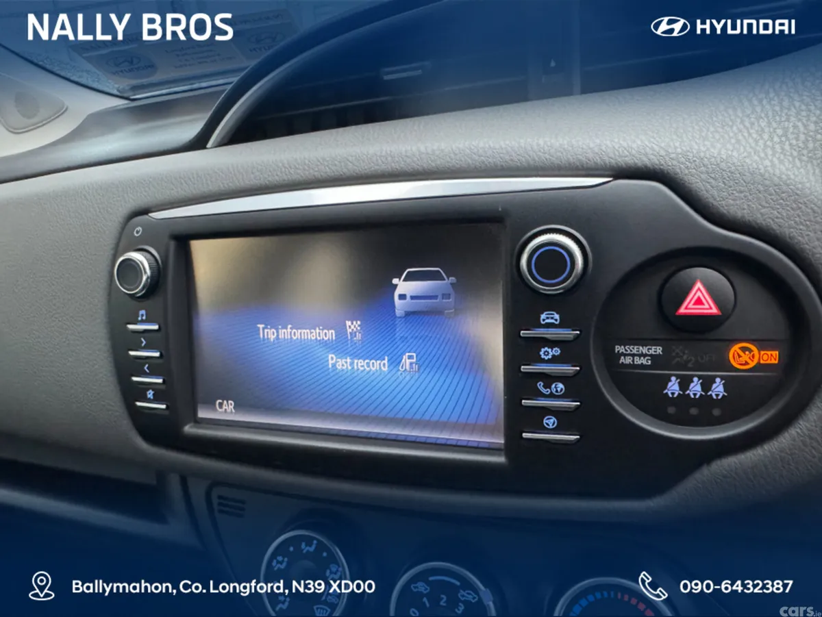 Toyota Yaris Hatchback, Petrol, 2019, Red