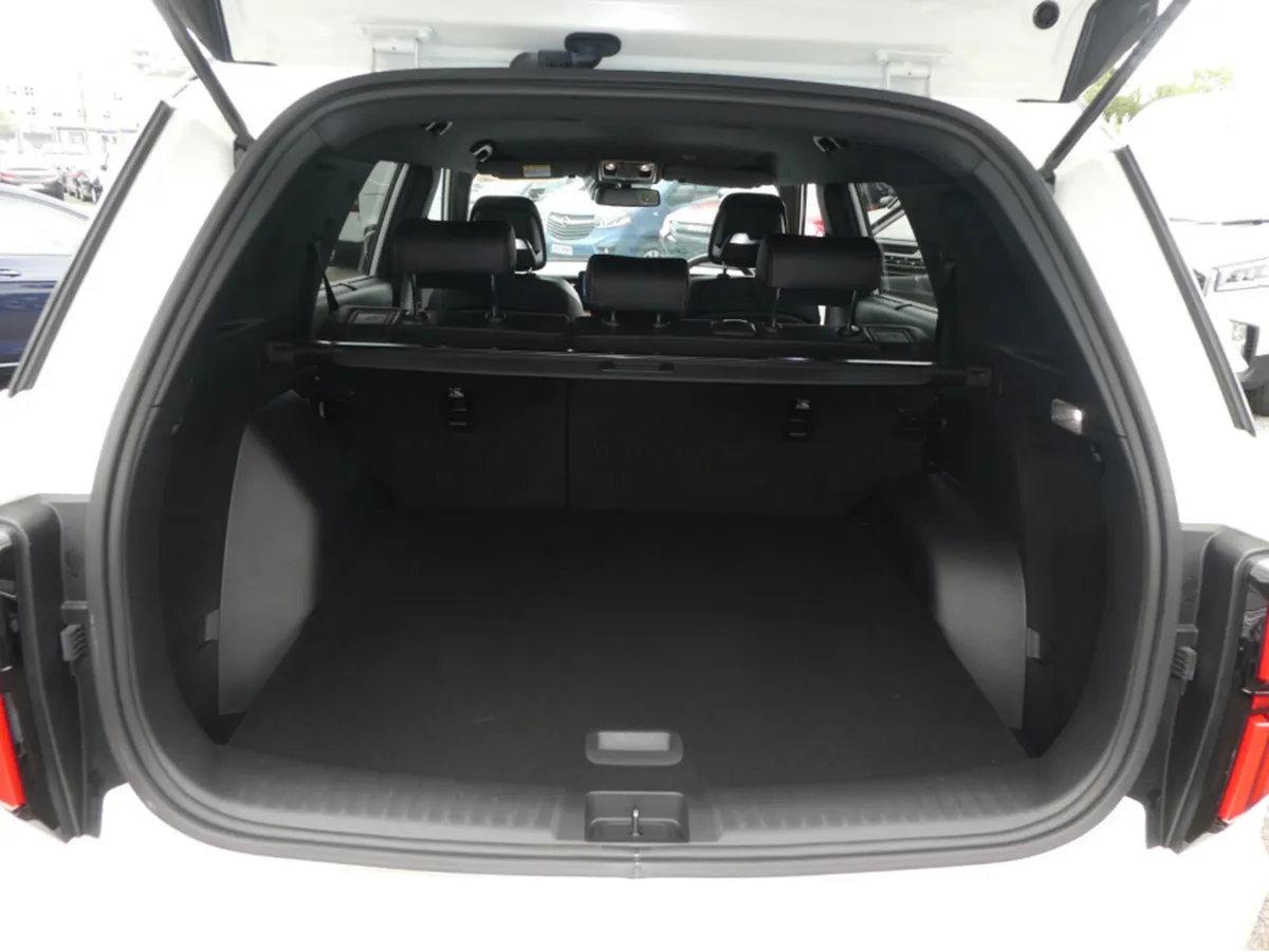 KGM Torres EVX Hatchback, Electric, 2026, White