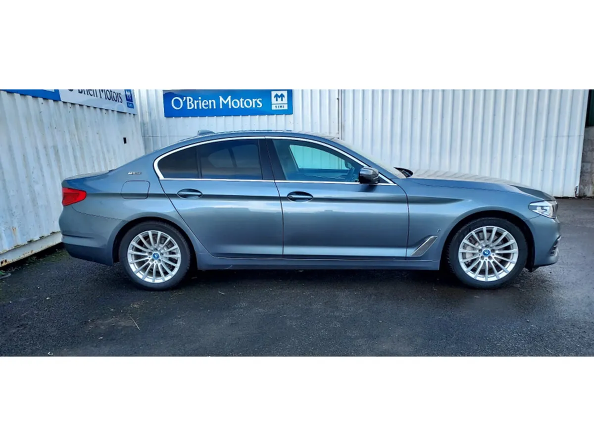 BMW 5-Series Saloon, Petrol Plug-in Hybrid, 2018, Blue