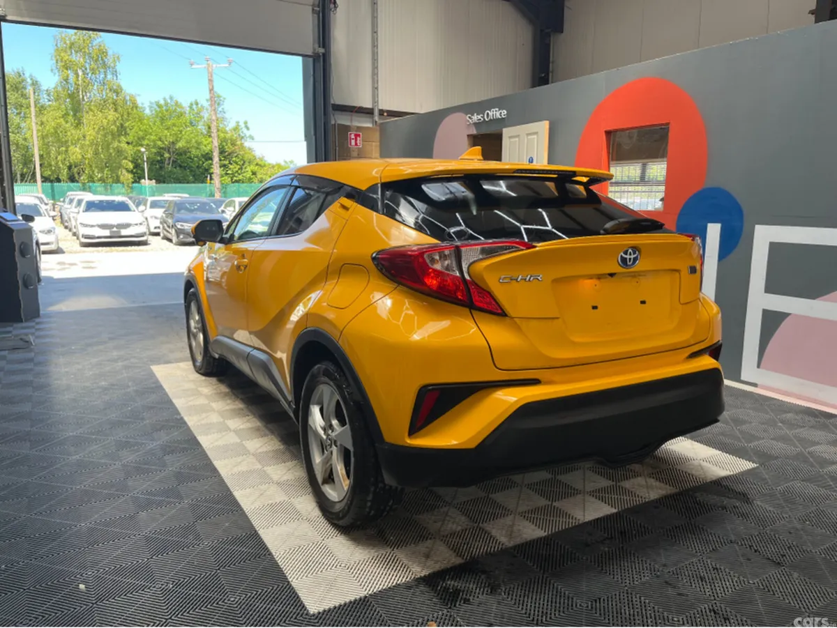 Toyota C-HR SUV, Petrol Hybrid, 2017, Yellow