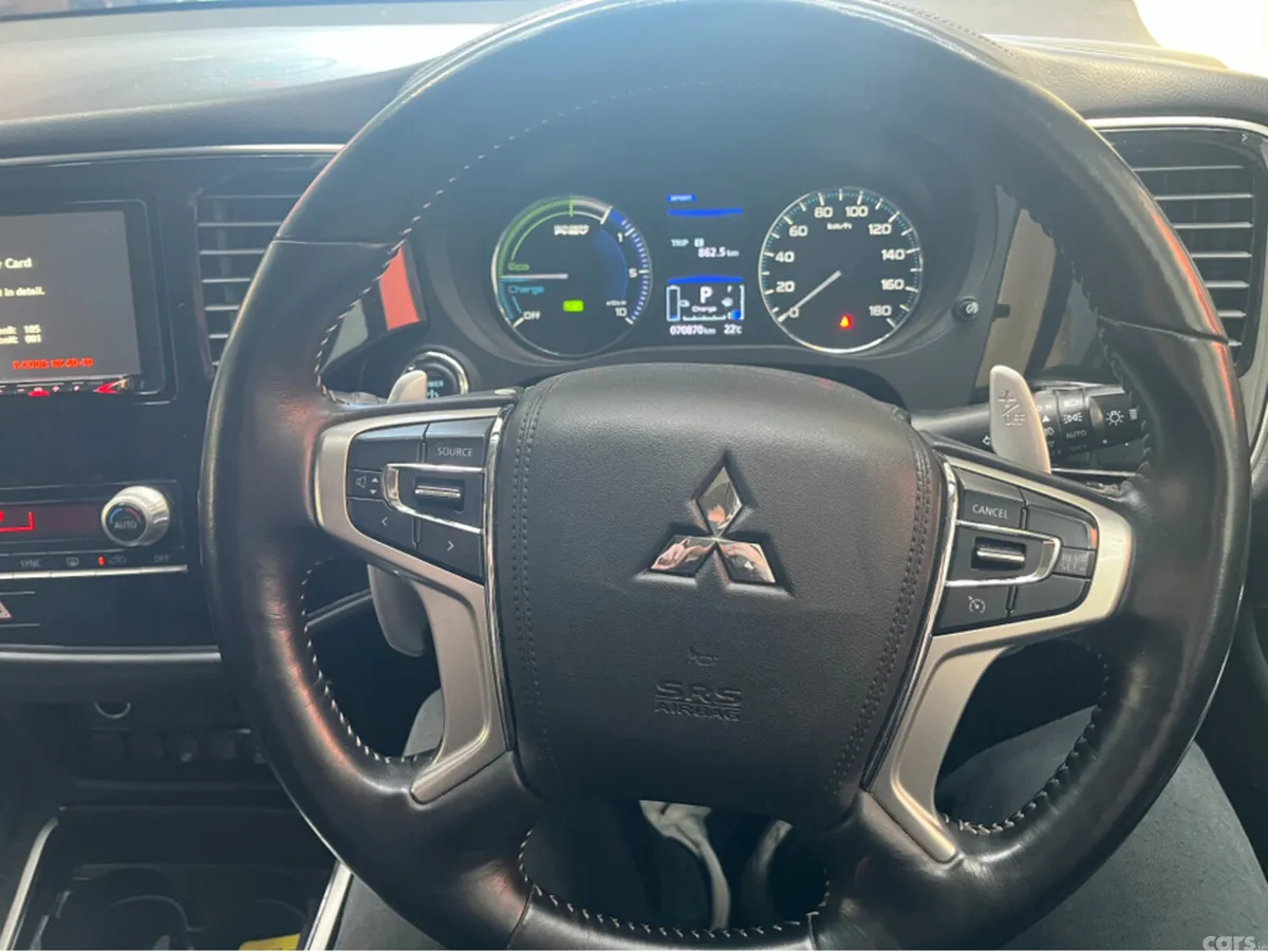 Mitsubishi Outlander SUV, Petrol Plug-in Hybrid, 2020, White