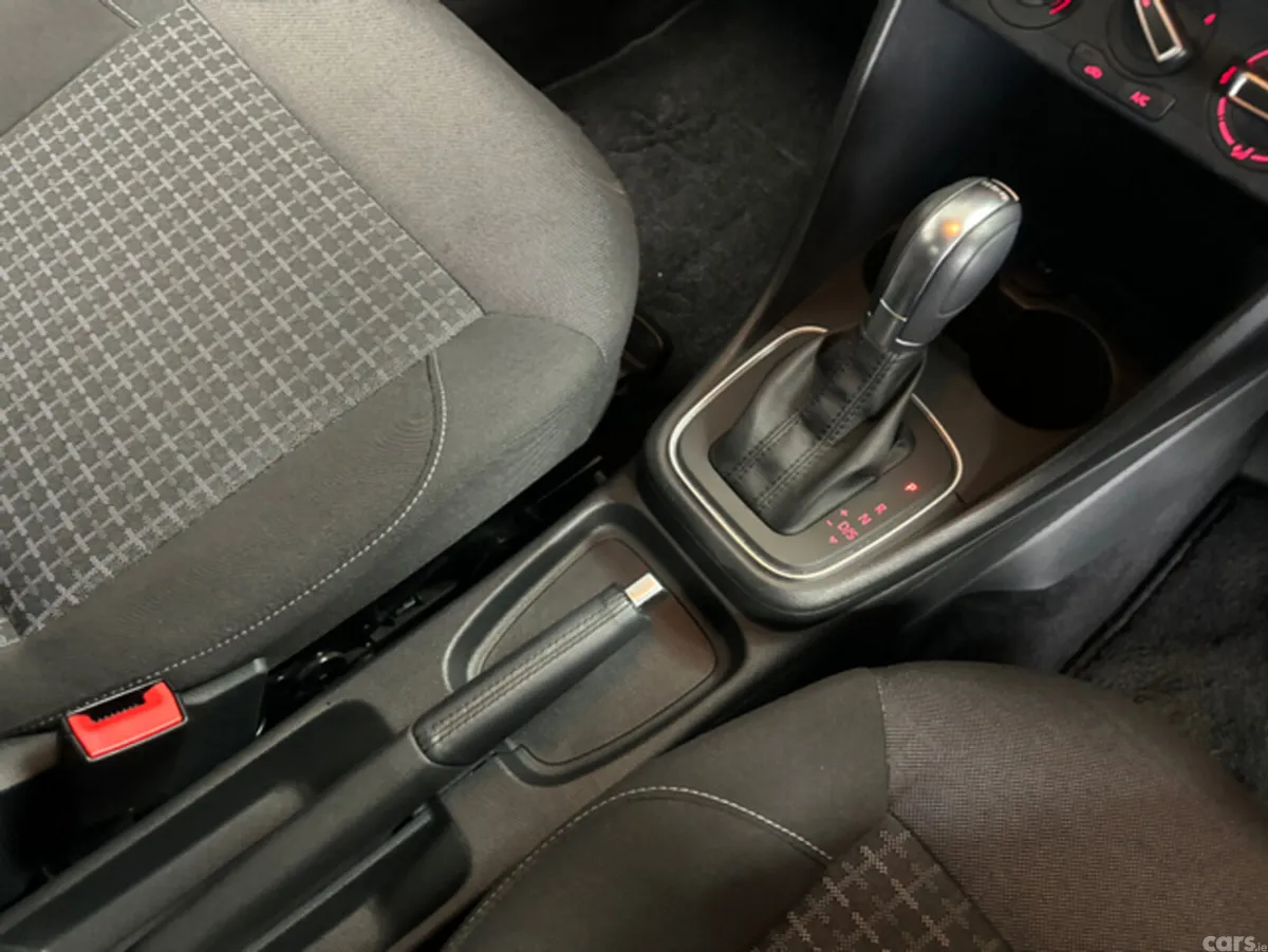 Volkswagen Polo Hatchback, Petrol, 2016, Red