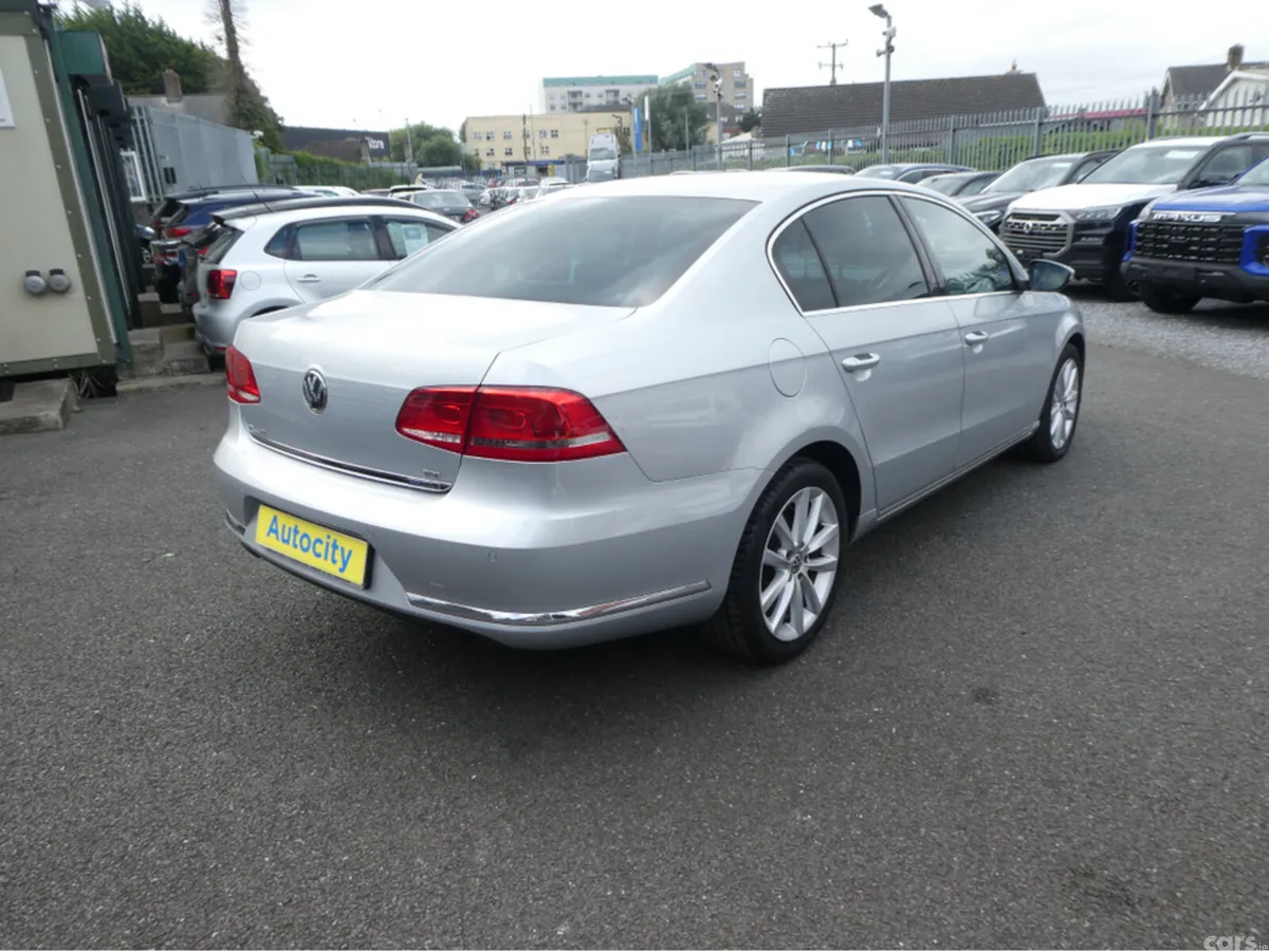 Volkswagen Passat Saloon, Diesel, 2013, Silver