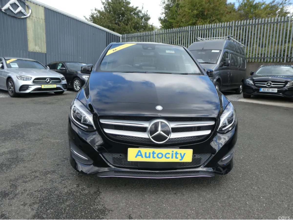 Mercedes-Benz B-Class Hatchback, Petrol, 2016, Black